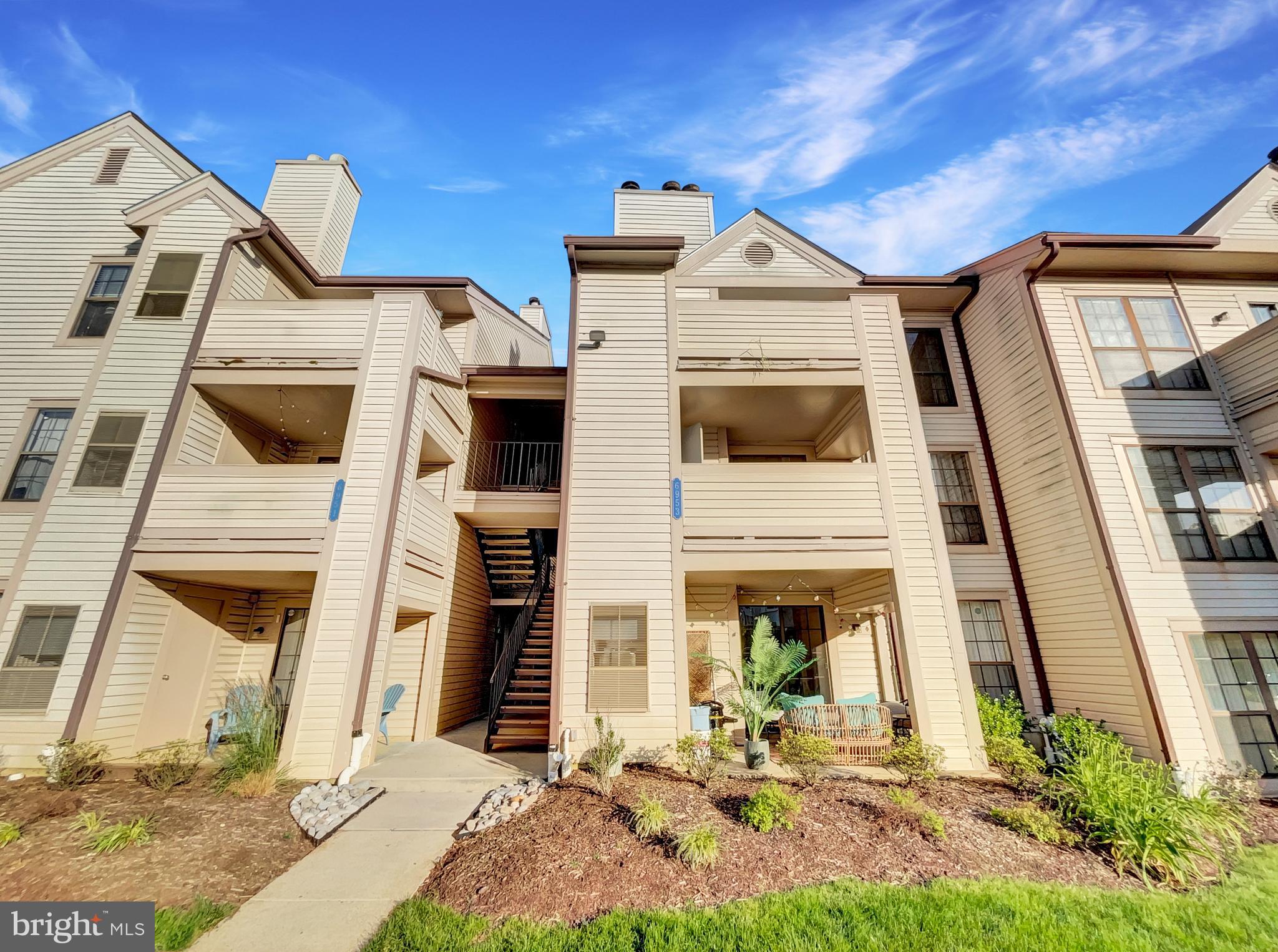 VICTORIA CROSSINGS AT MANCHESTER LAKES - Residential