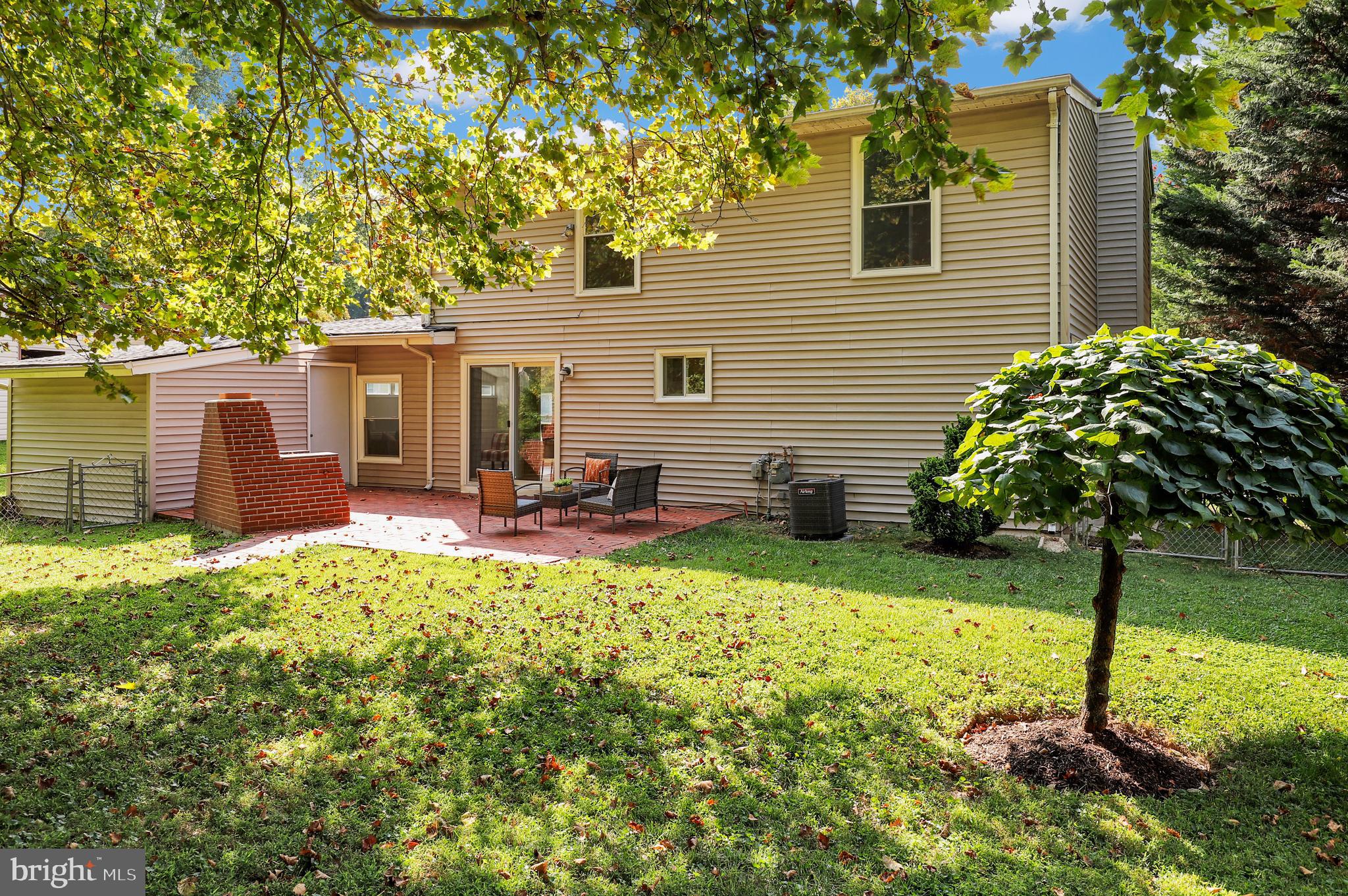 QUINCE ORCHARD KNOLLS - Residential