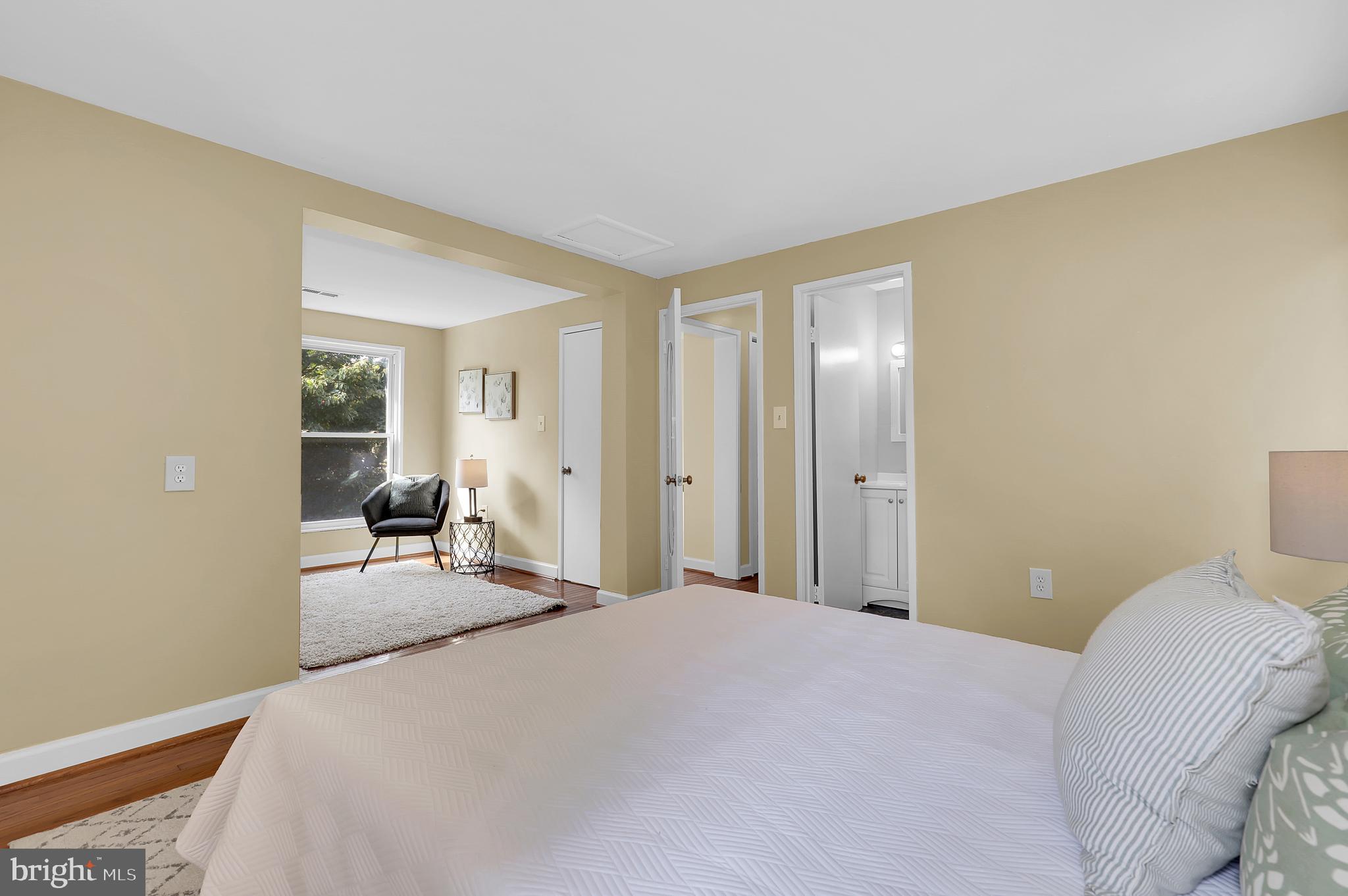 QUINCE ORCHARD KNOLLS - Residential