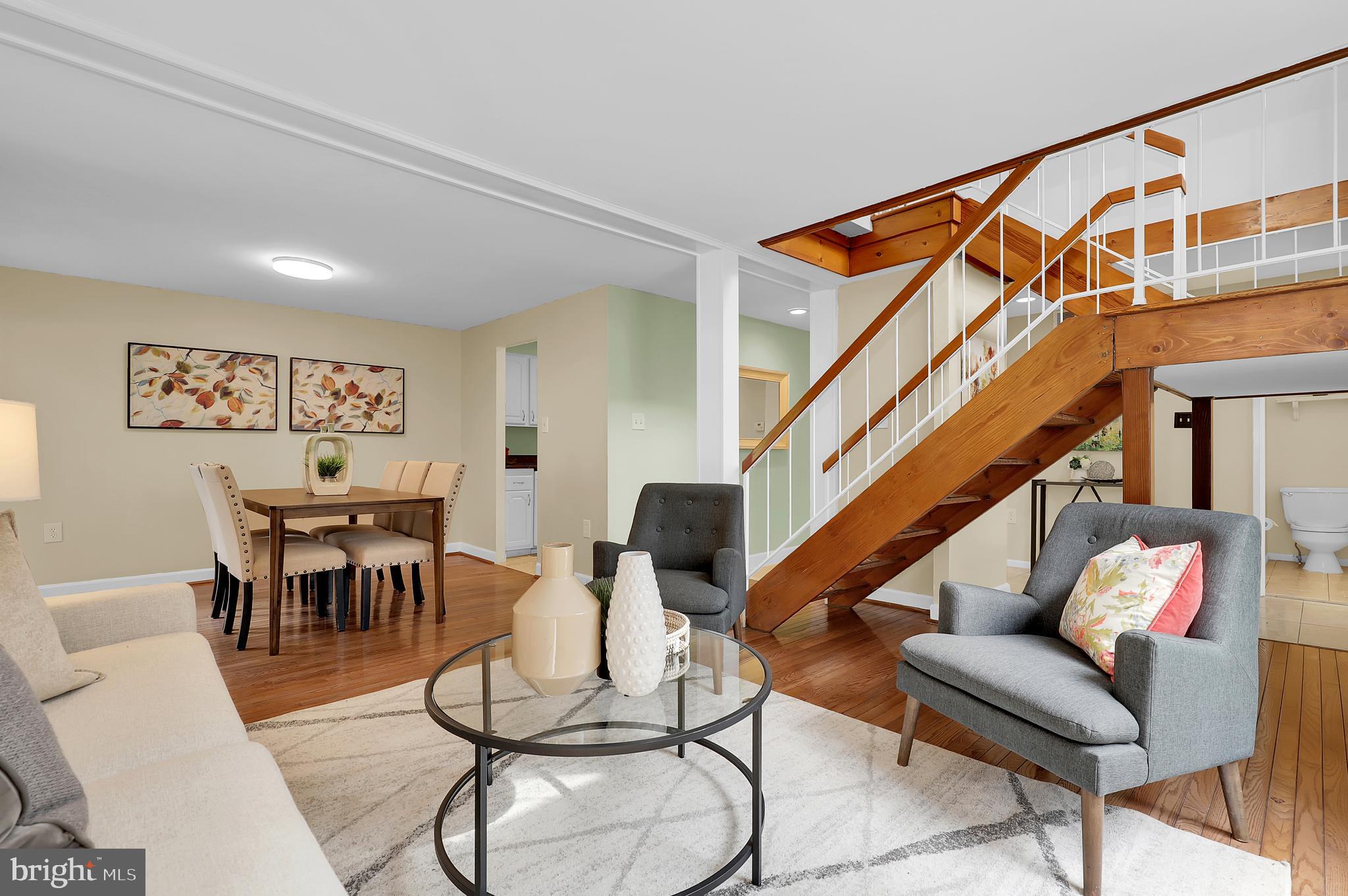 QUINCE ORCHARD KNOLLS - Residential