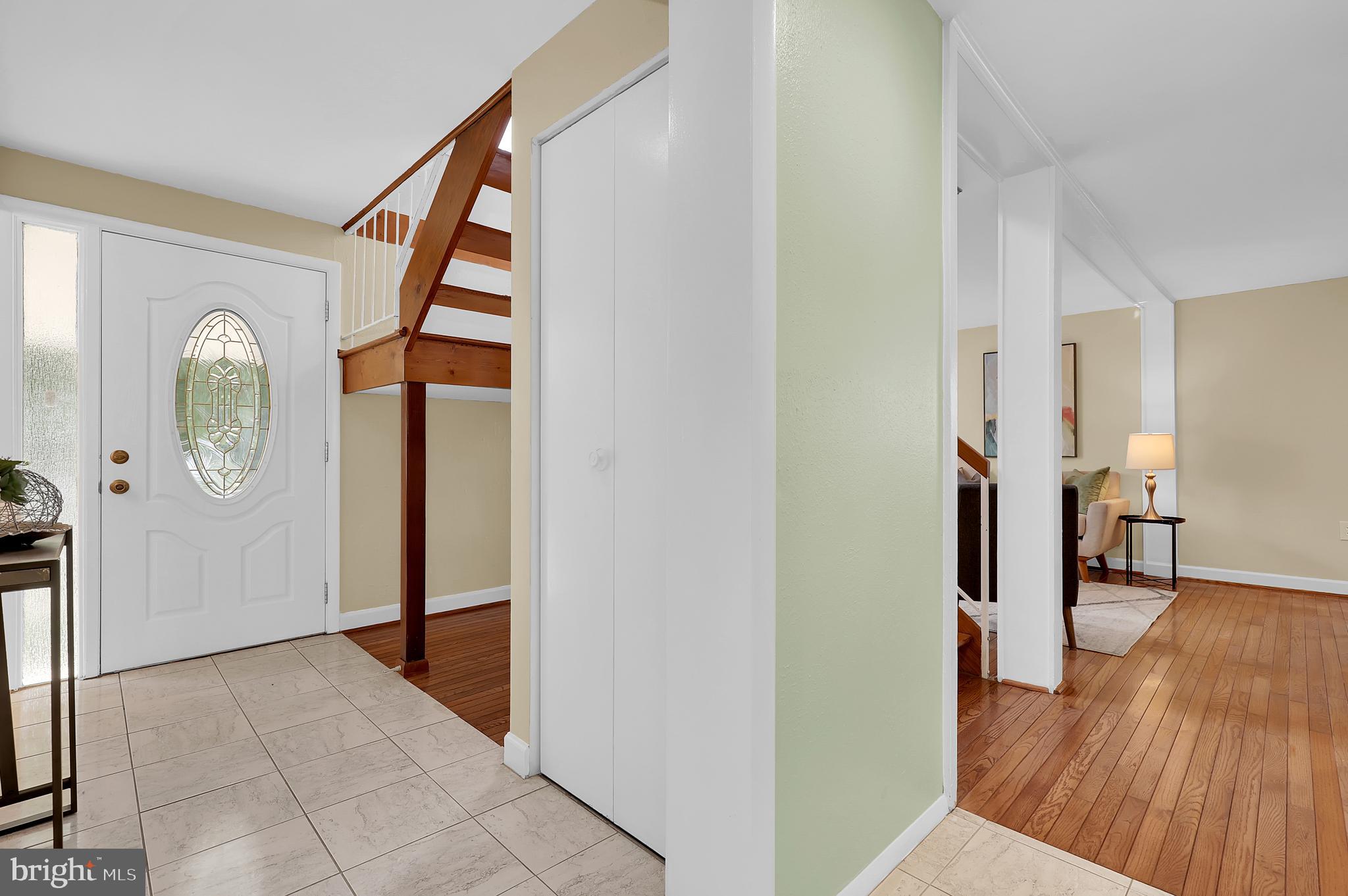 QUINCE ORCHARD KNOLLS - Residential