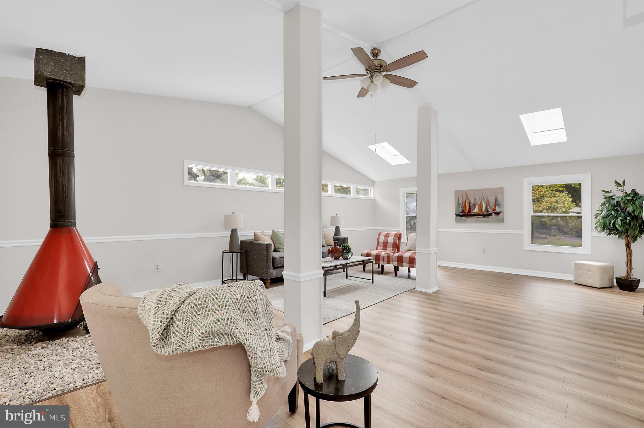 QUINCE ORCHARD KNOLLS - Residential