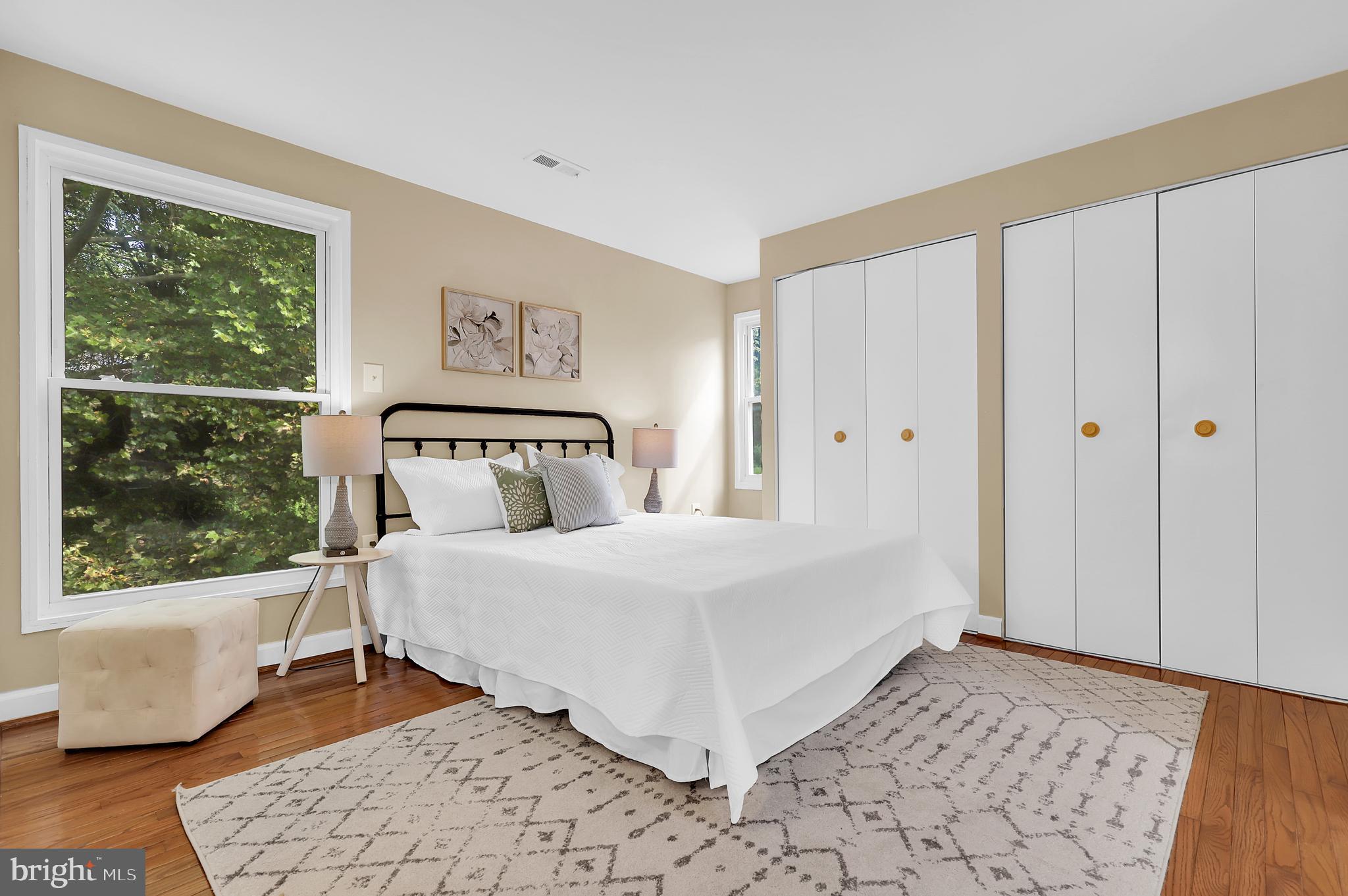 QUINCE ORCHARD KNOLLS - Residential