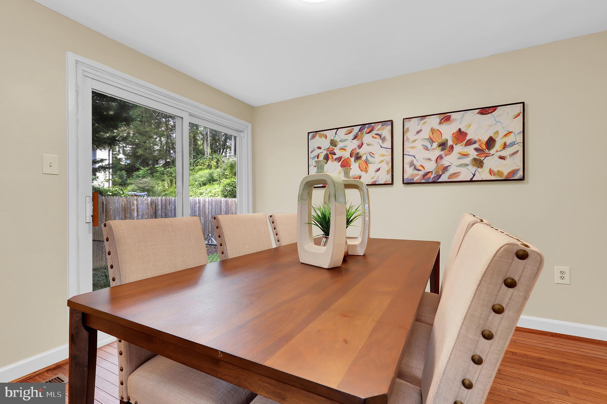 QUINCE ORCHARD KNOLLS - Residential