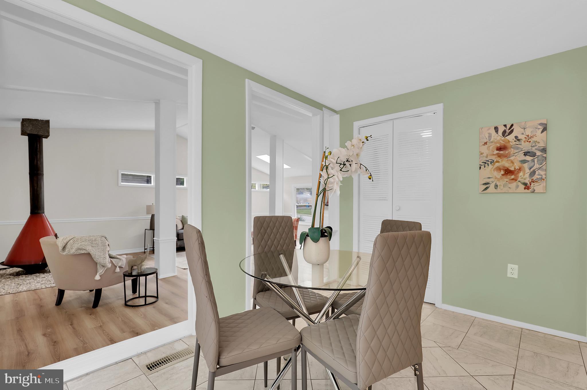 QUINCE ORCHARD KNOLLS - Residential