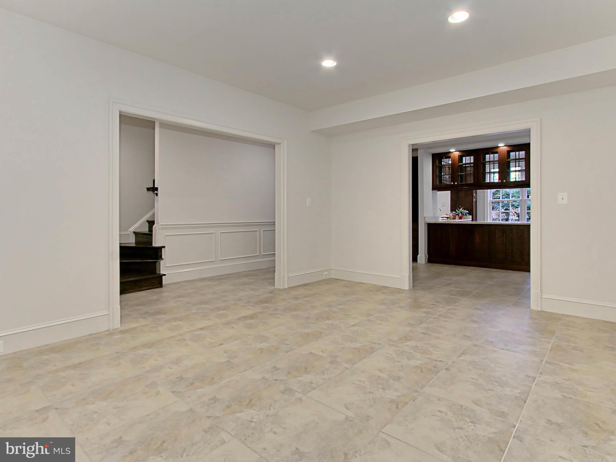 CHESTERBROOK WOODS - Residential