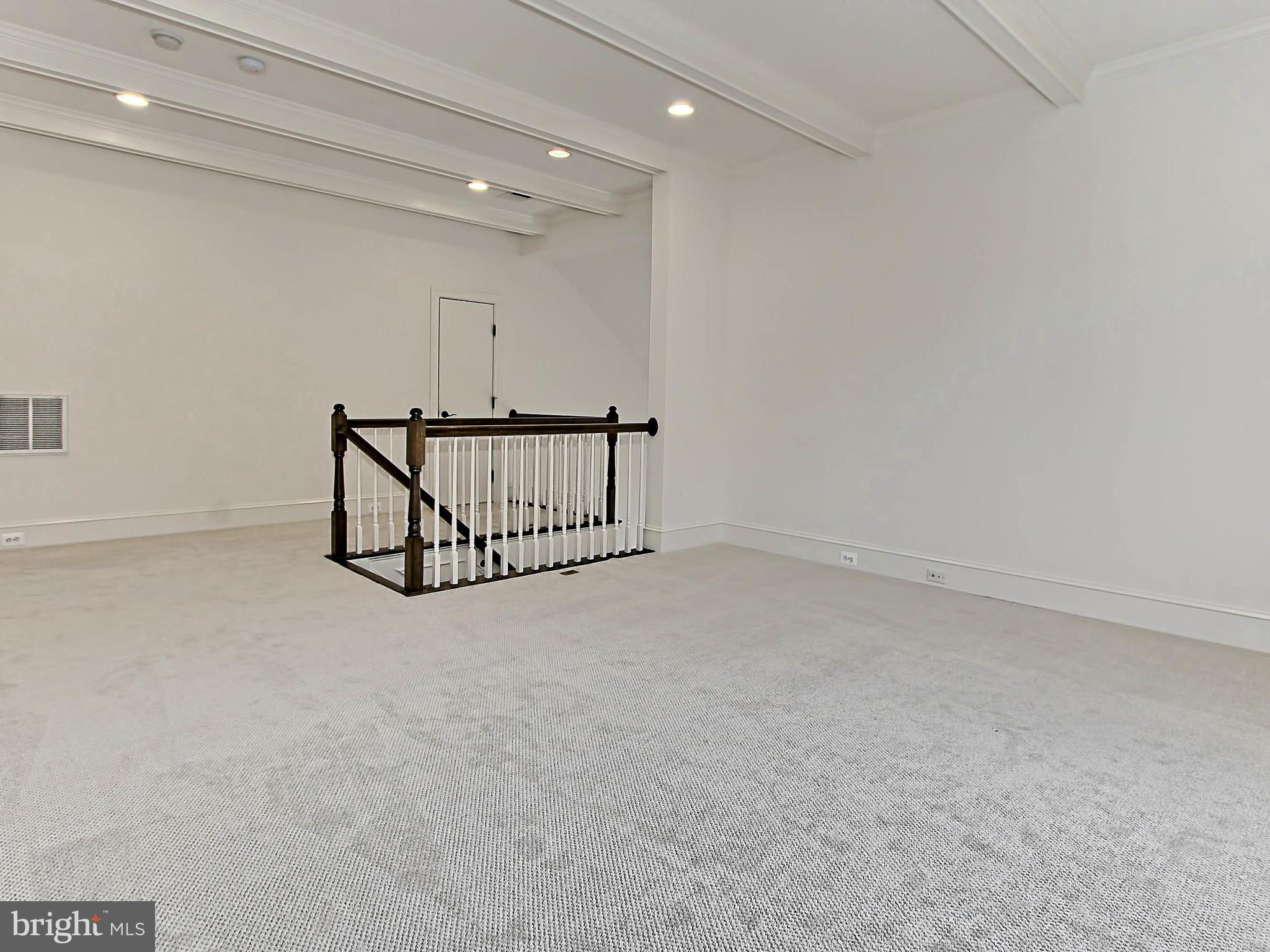 CHESTERBROOK WOODS - Residential