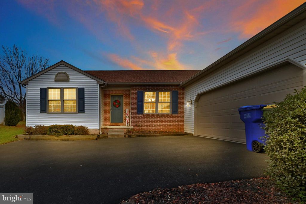 Photo of 21 Hemlock Drive, Lancaster, PA 17602 (MLS # PALA2045046)