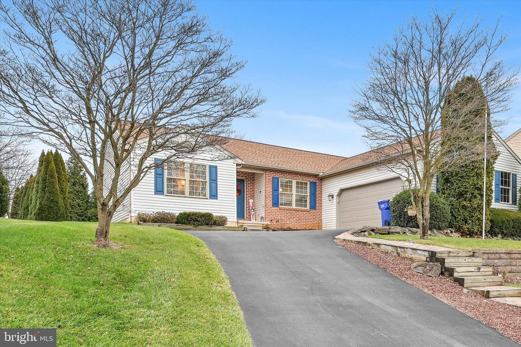 Photo of 21 Hemlock Drive, Lancaster, PA 17602 (MLS # PALA2045046)
