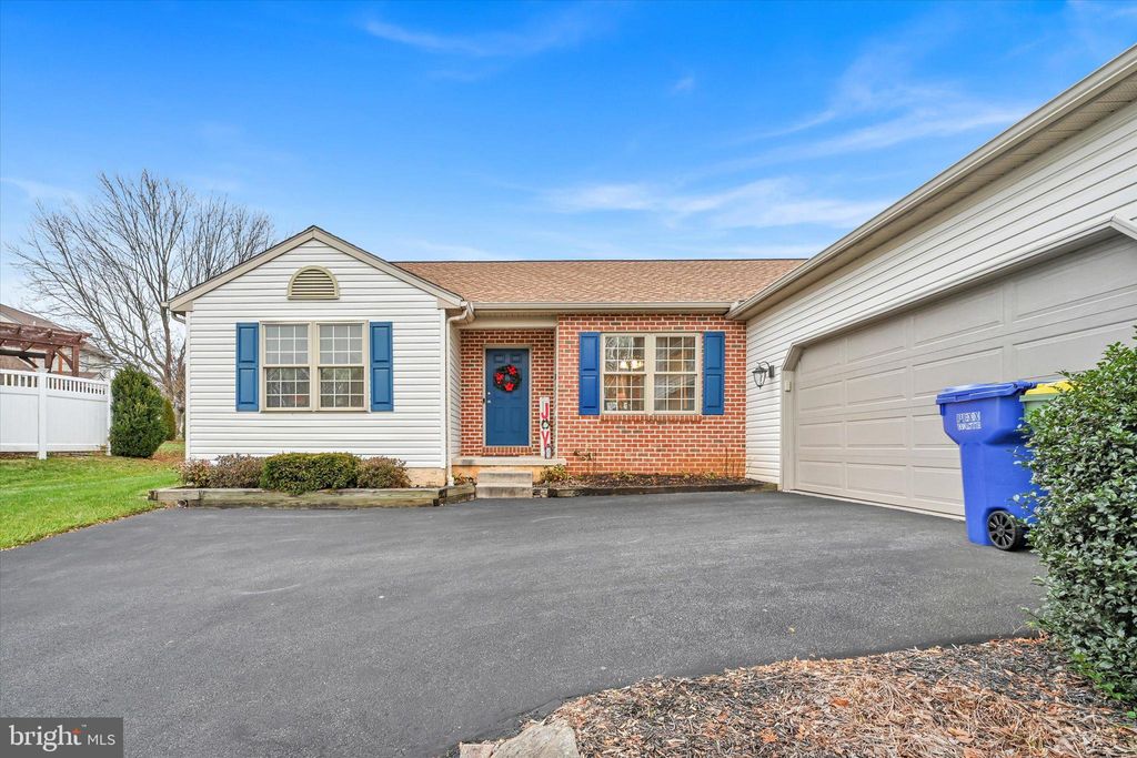 Photo of 21 Hemlock Drive, Lancaster, PA 17602 (MLS # PALA2045046)