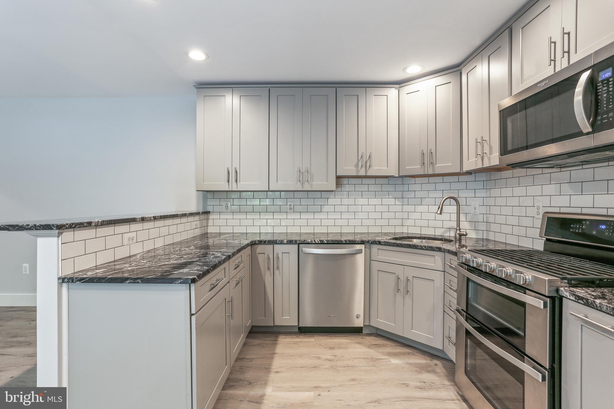 HAMLET HOUSE - Residential