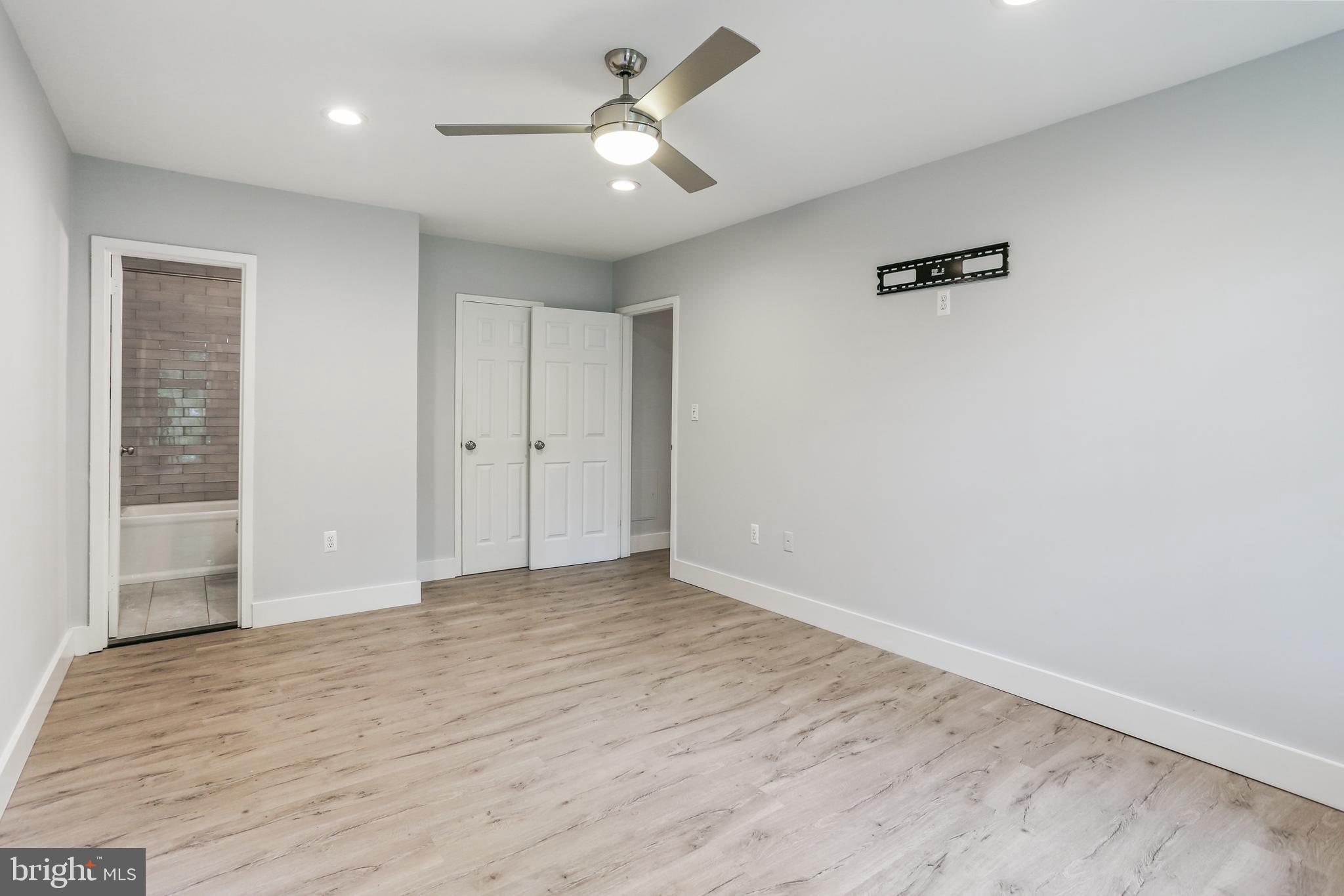 HAMLET HOUSE - Residential