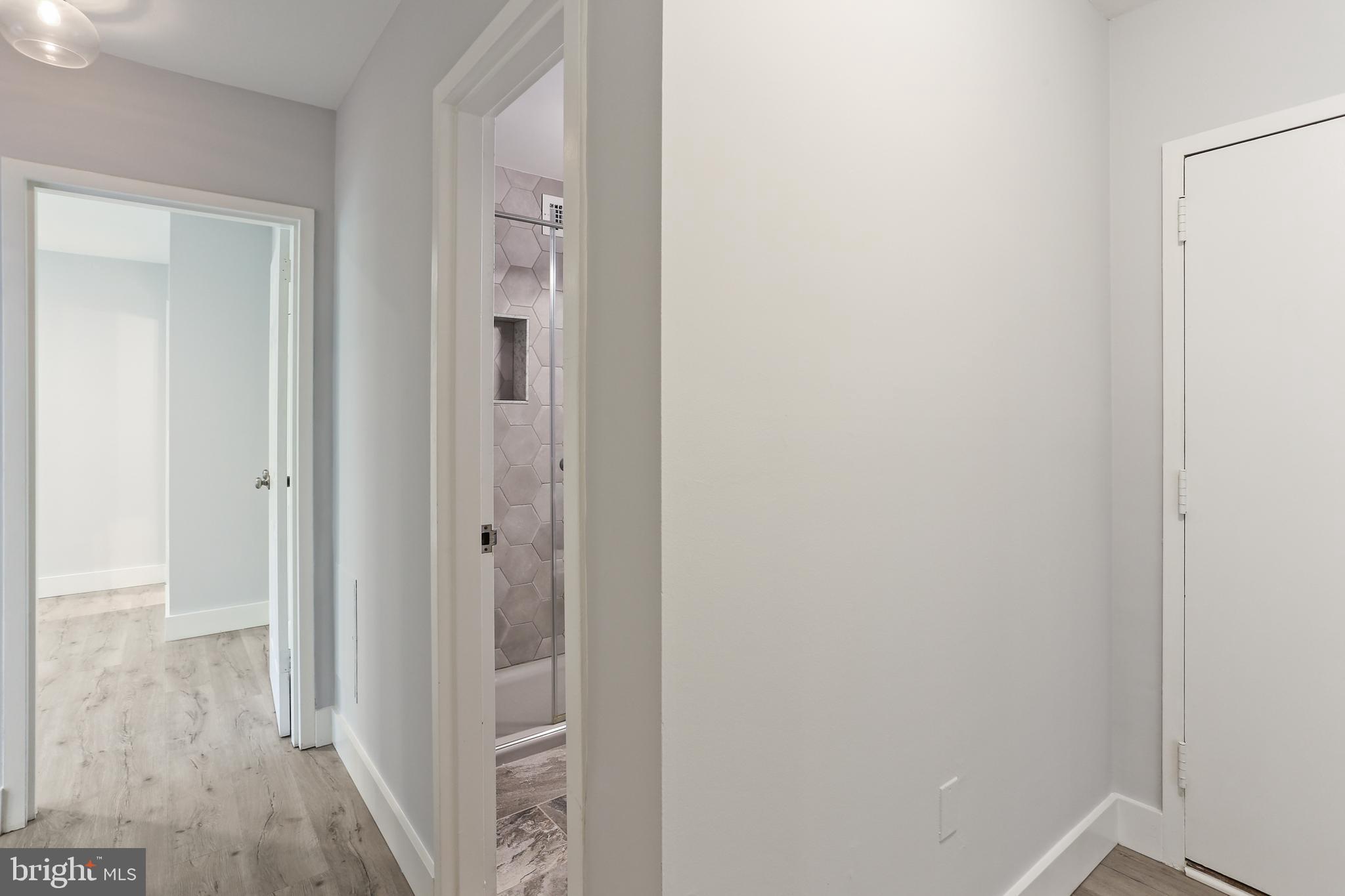 HAMLET HOUSE - Residential