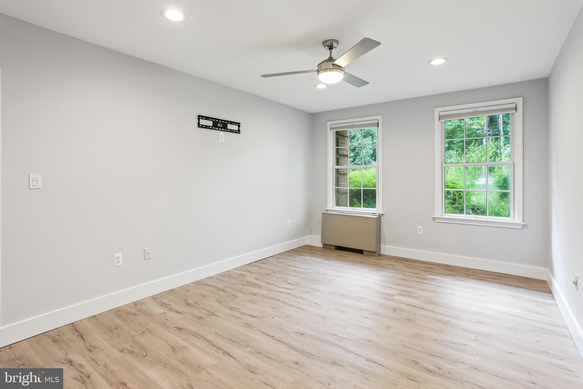 HAMLET HOUSE - Residential