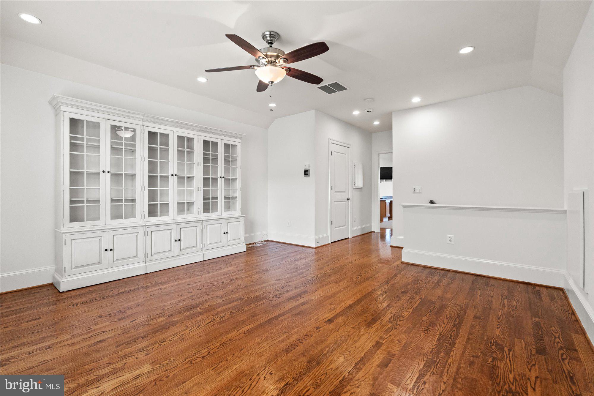 EVANS FARM - Residential