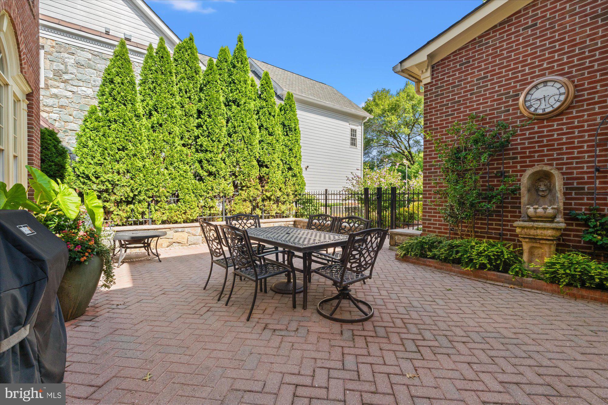 EVANS FARM - Residential