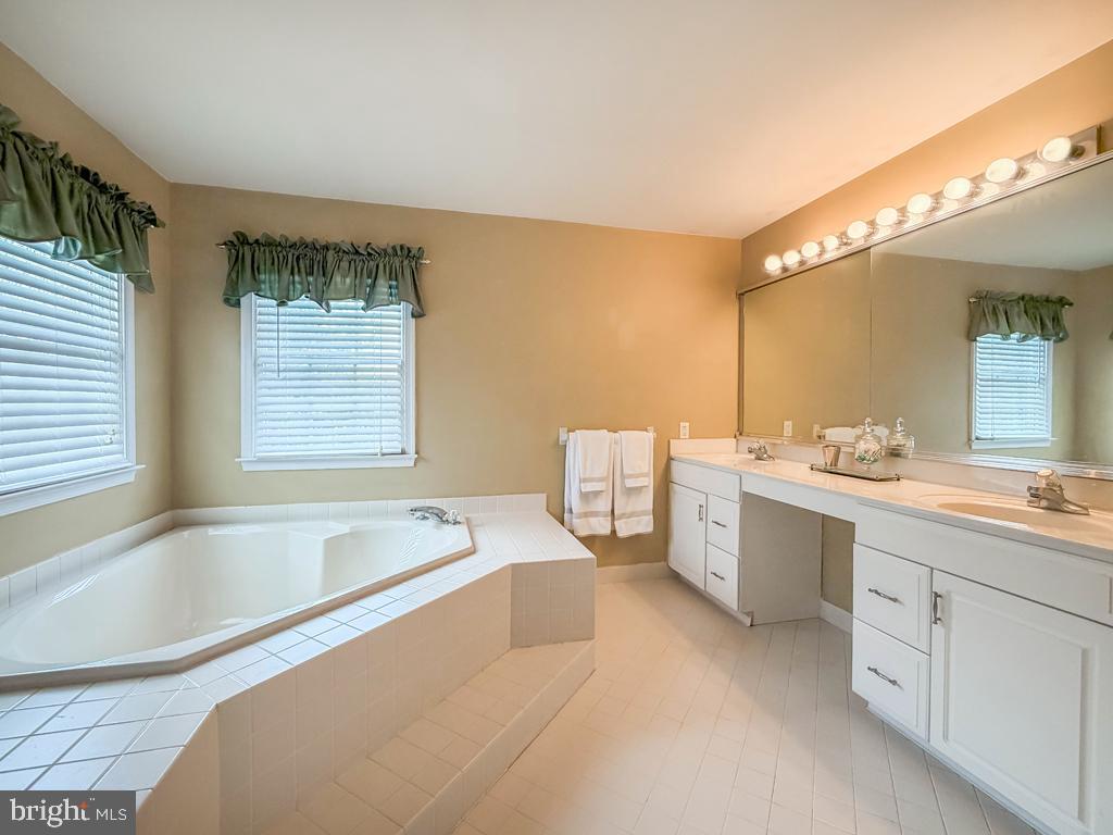 BRIDLE ESTATES - Residential