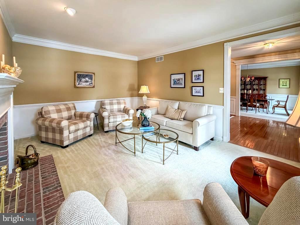 BRIDLE ESTATES - Residential