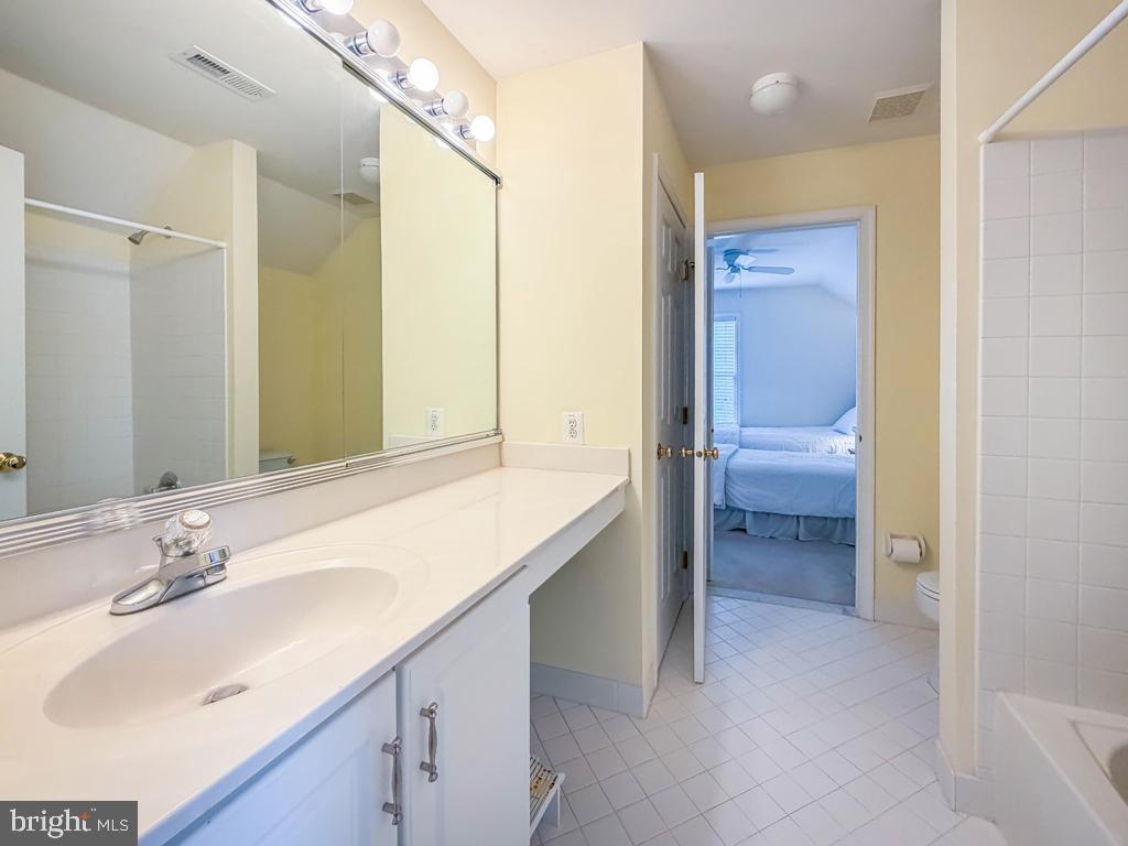 BRIDLE ESTATES - Residential