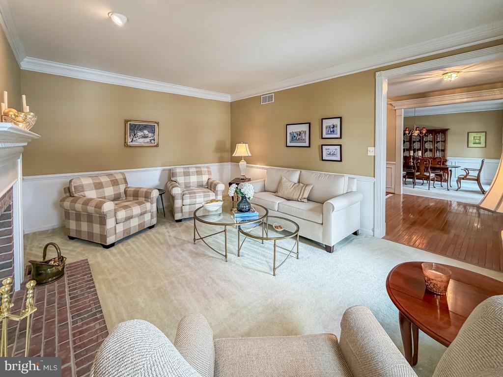 BRIDLE ESTATES - Residential