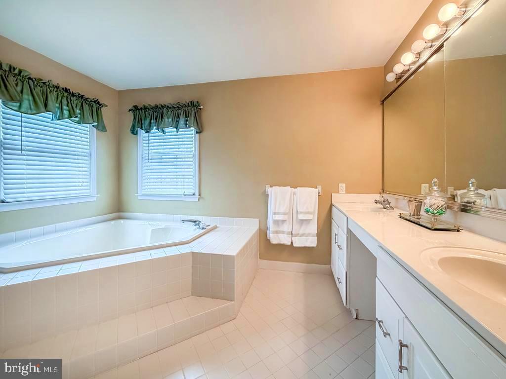 BRIDLE ESTATES - Residential