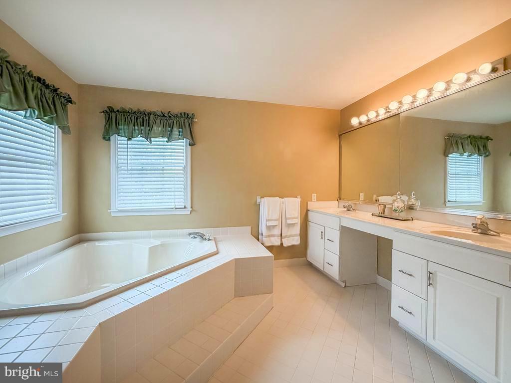 BRIDLE ESTATES - Residential