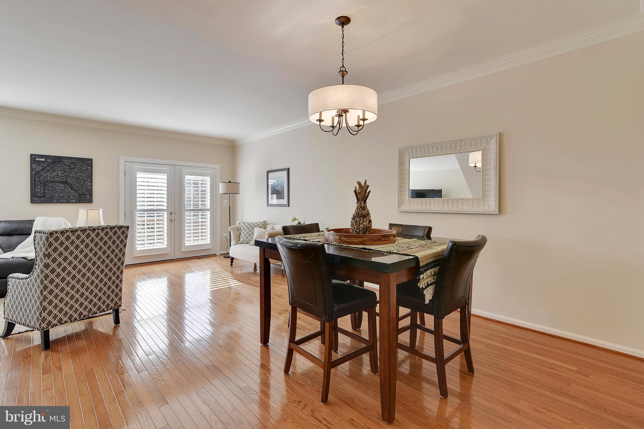 ASHBURN VILLAGE - Residential