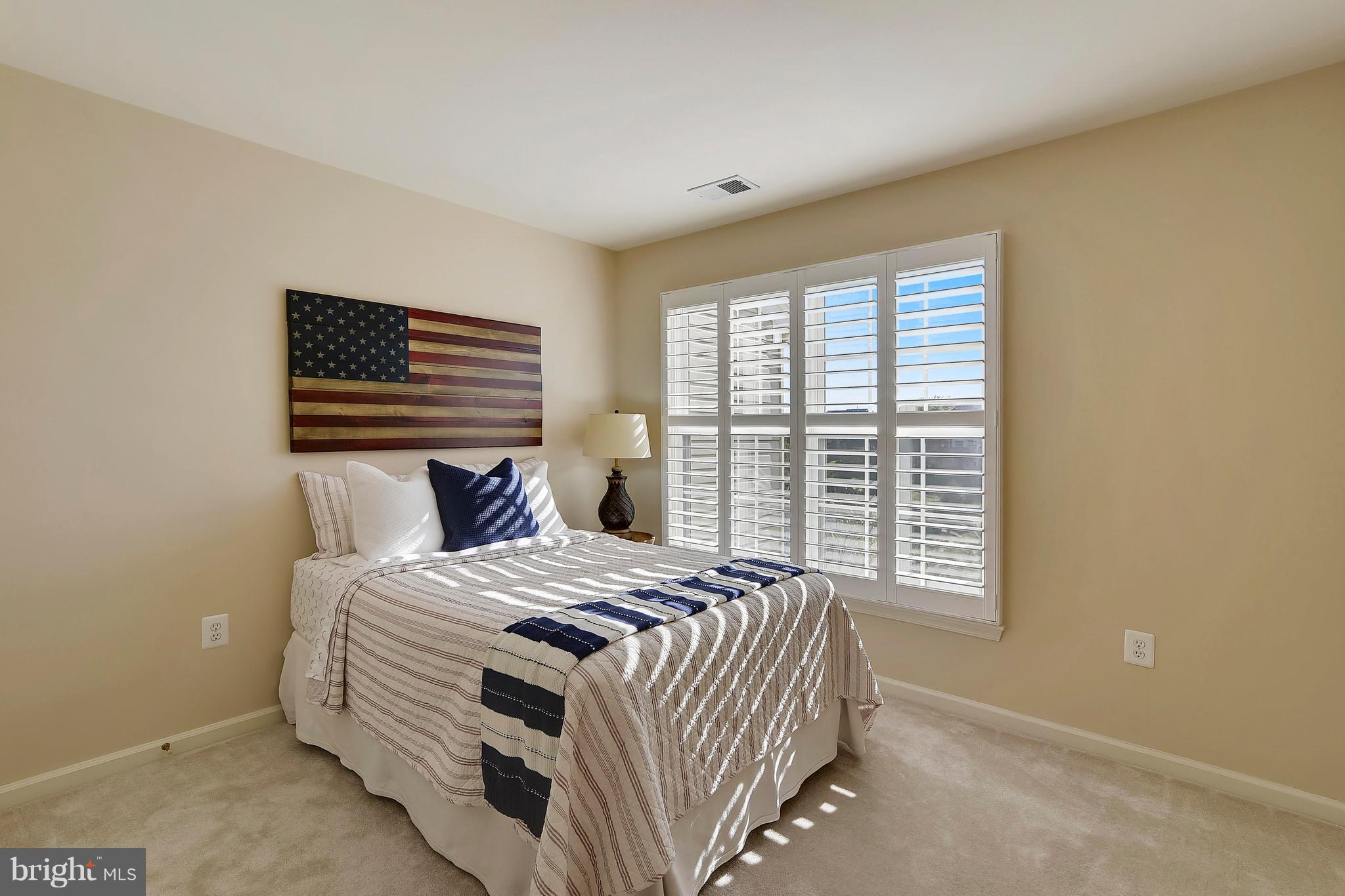 ASHBURN VILLAGE - Residential