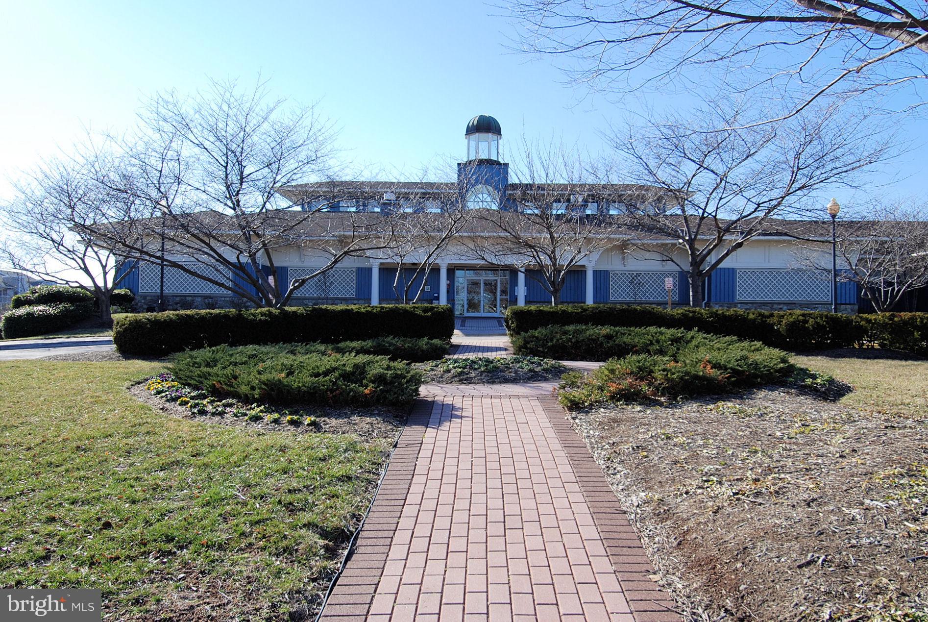 ASHBURN VILLAGE - Residential