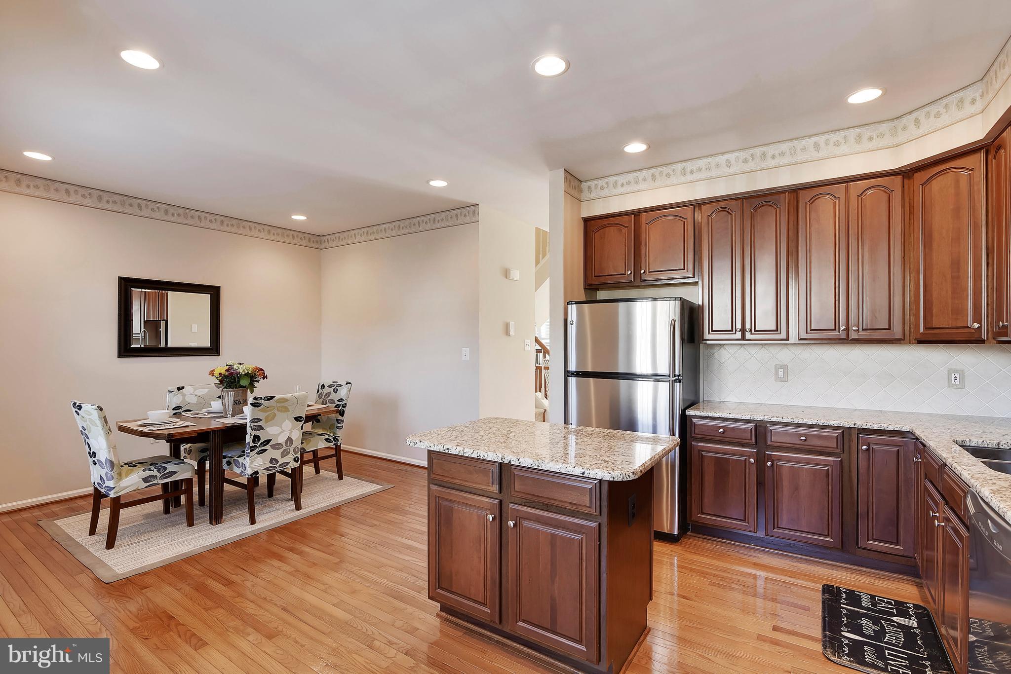 ASHBURN VILLAGE - Residential