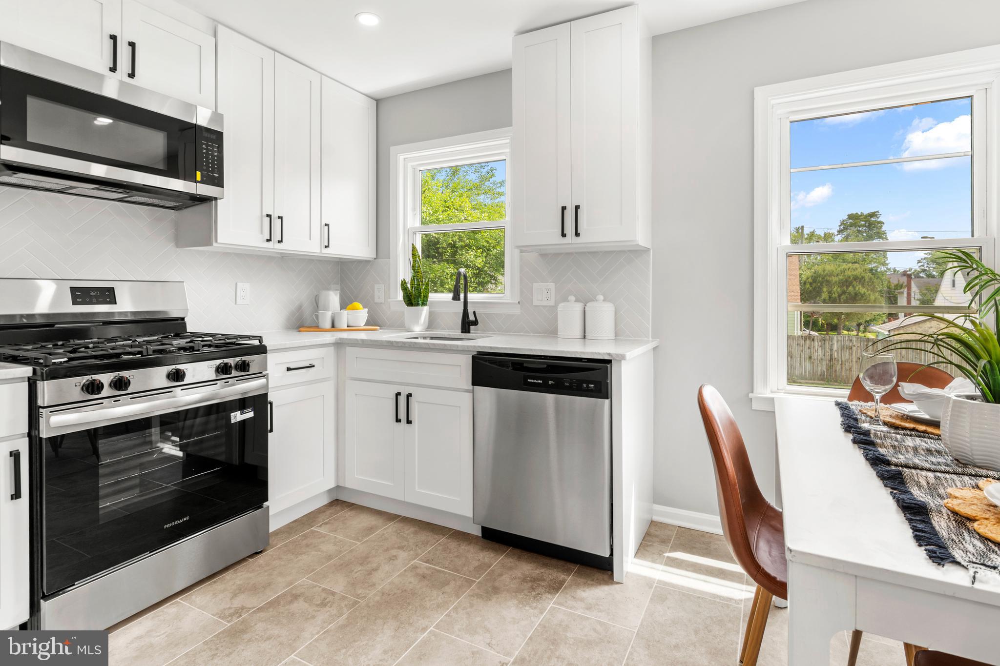 OAKVIEW - Residential