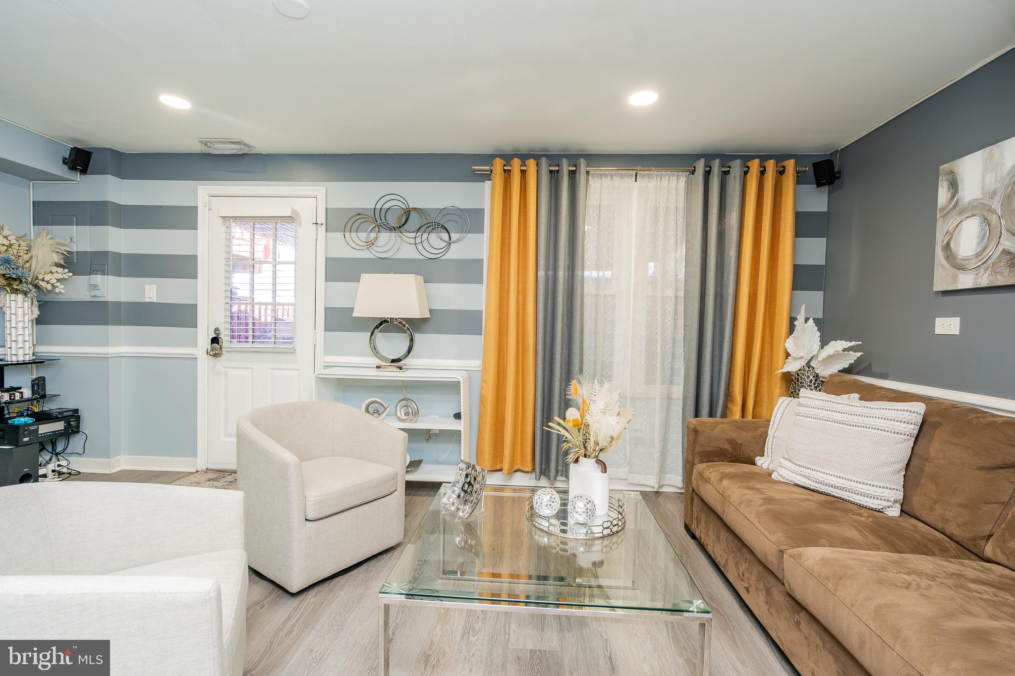 GUNNERS LAKE VILLAGE - Residential