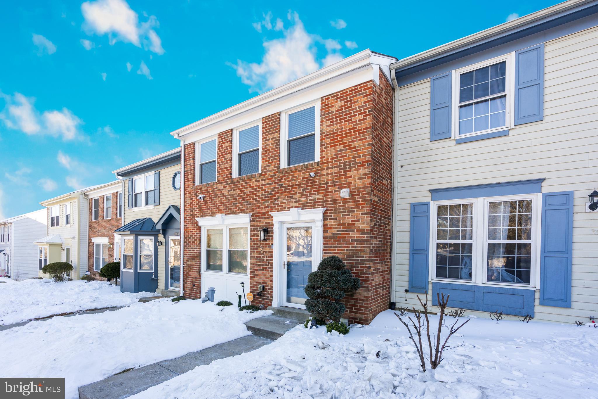 GUNNERS LAKE VILLAGE - Residential