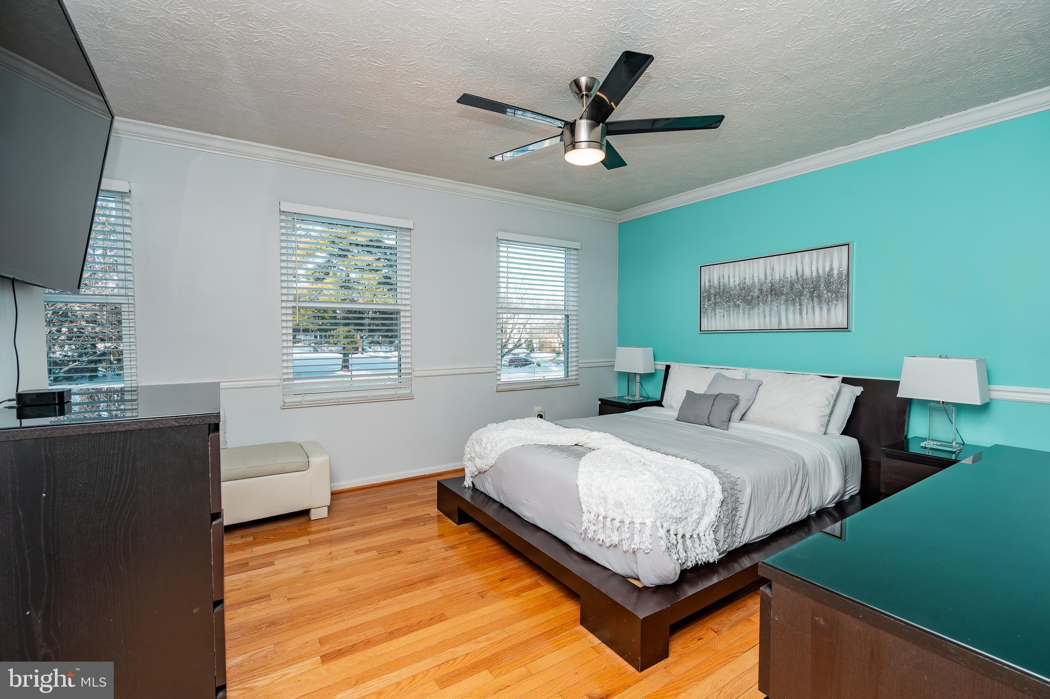 GUNNERS LAKE VILLAGE - Residential