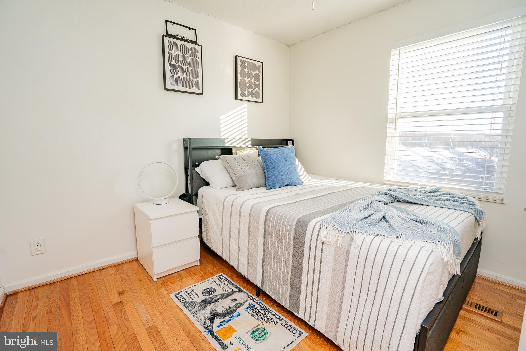 GUNNERS LAKE VILLAGE - Residential