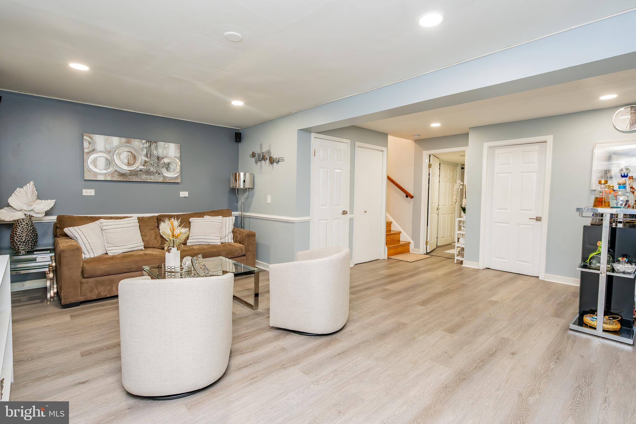 GUNNERS LAKE VILLAGE - Residential