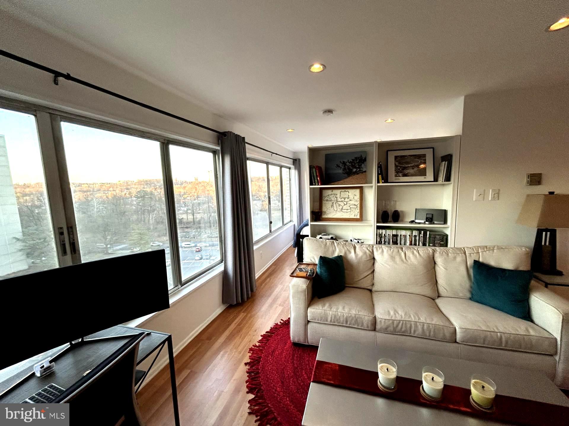 PAVILION ON THE PARK - Residential