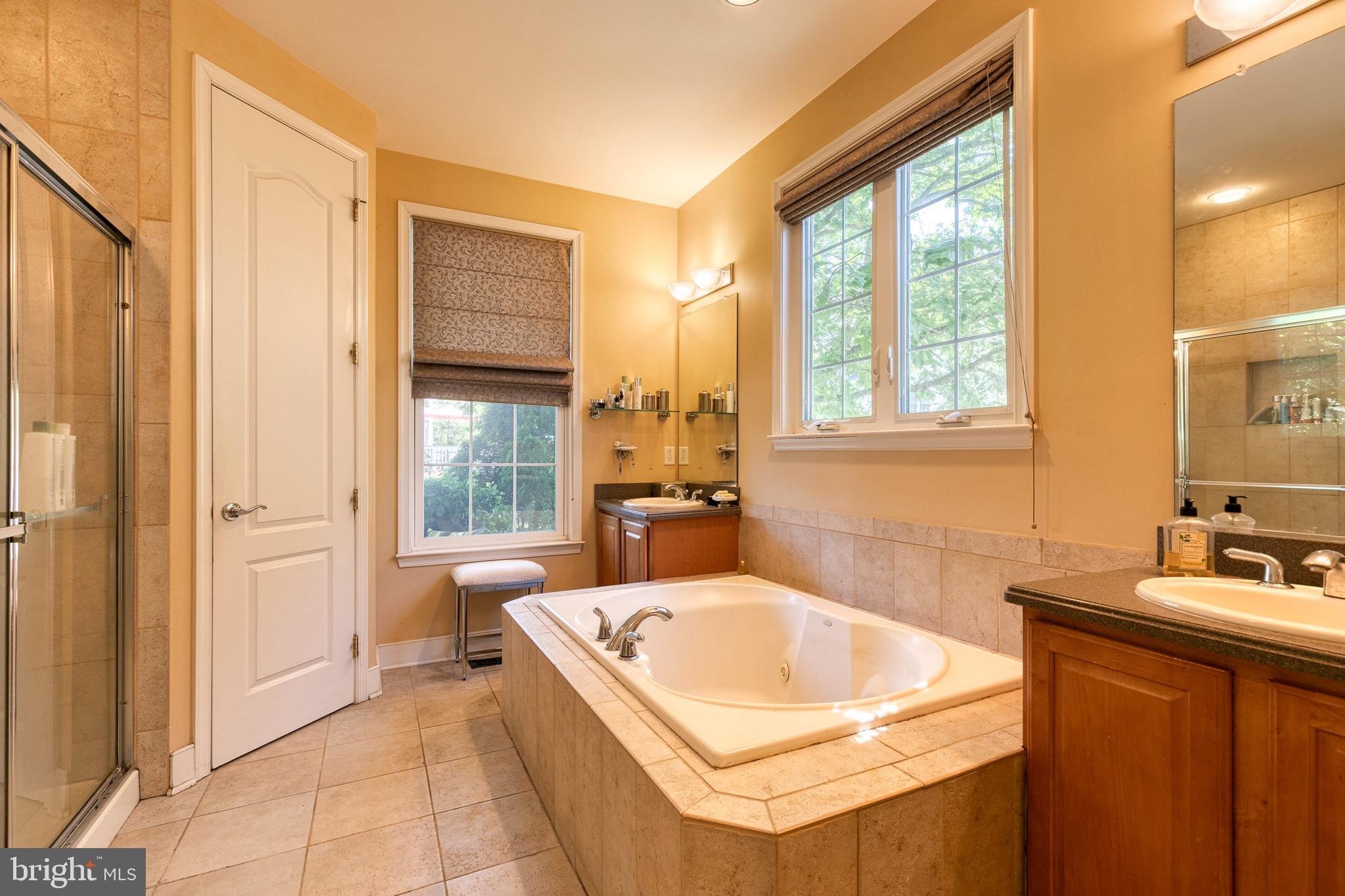 NORTH ROLAND PARK - Residential