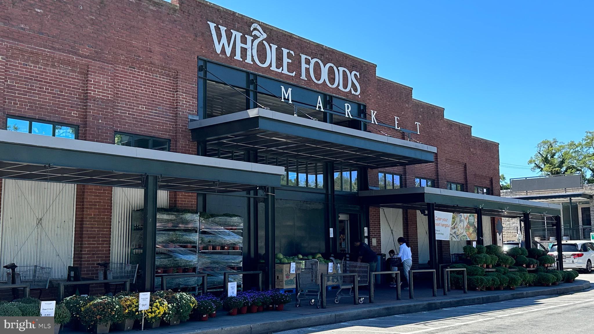 NORTH ROLAND PARK - Residential