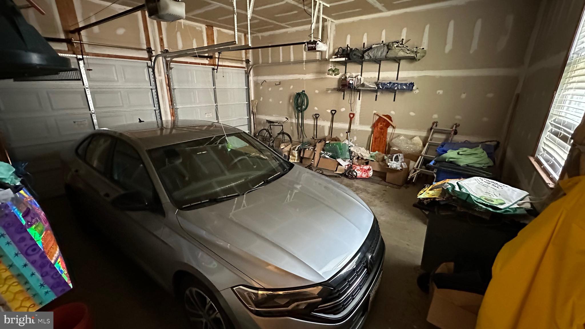 NORTH ROLAND PARK - Residential