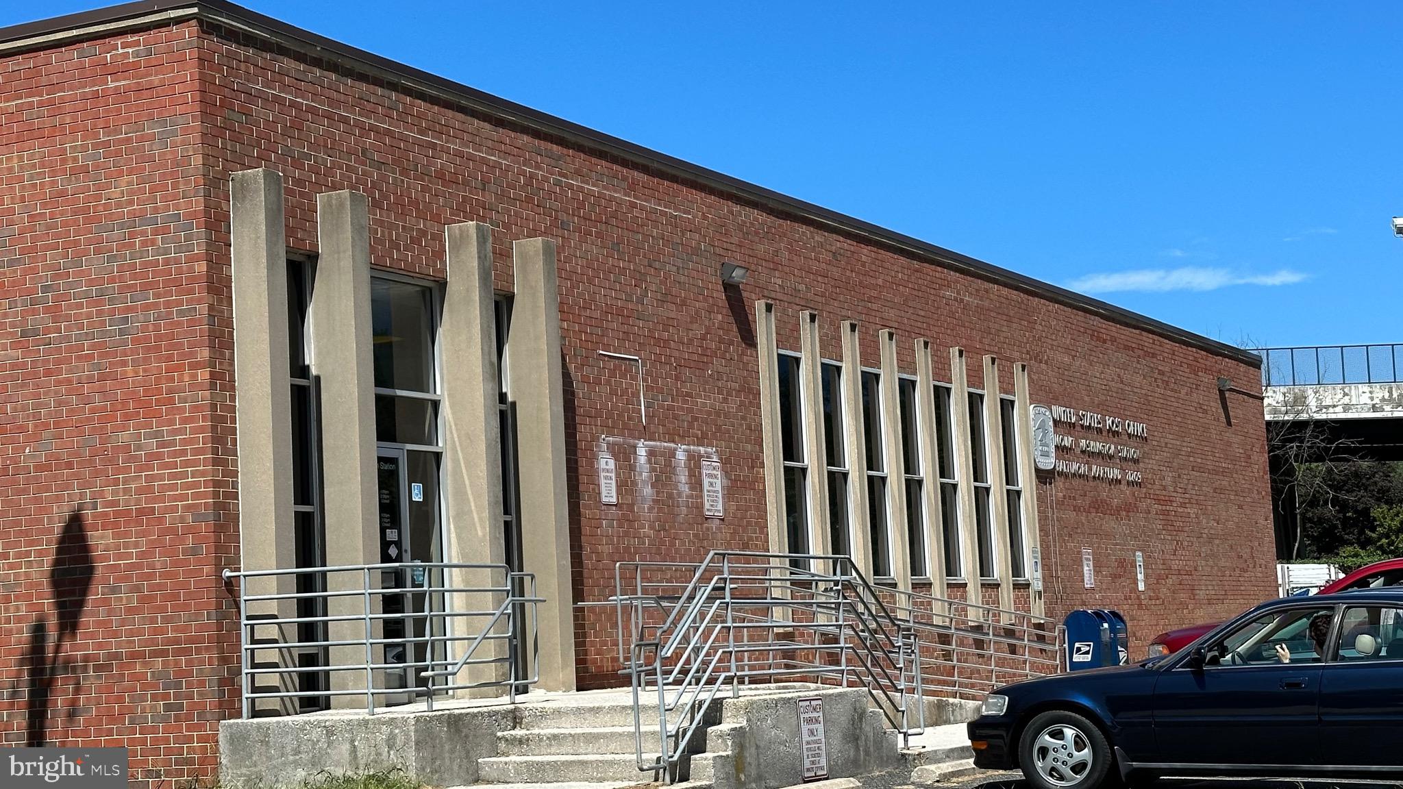 NORTH ROLAND PARK - Residential