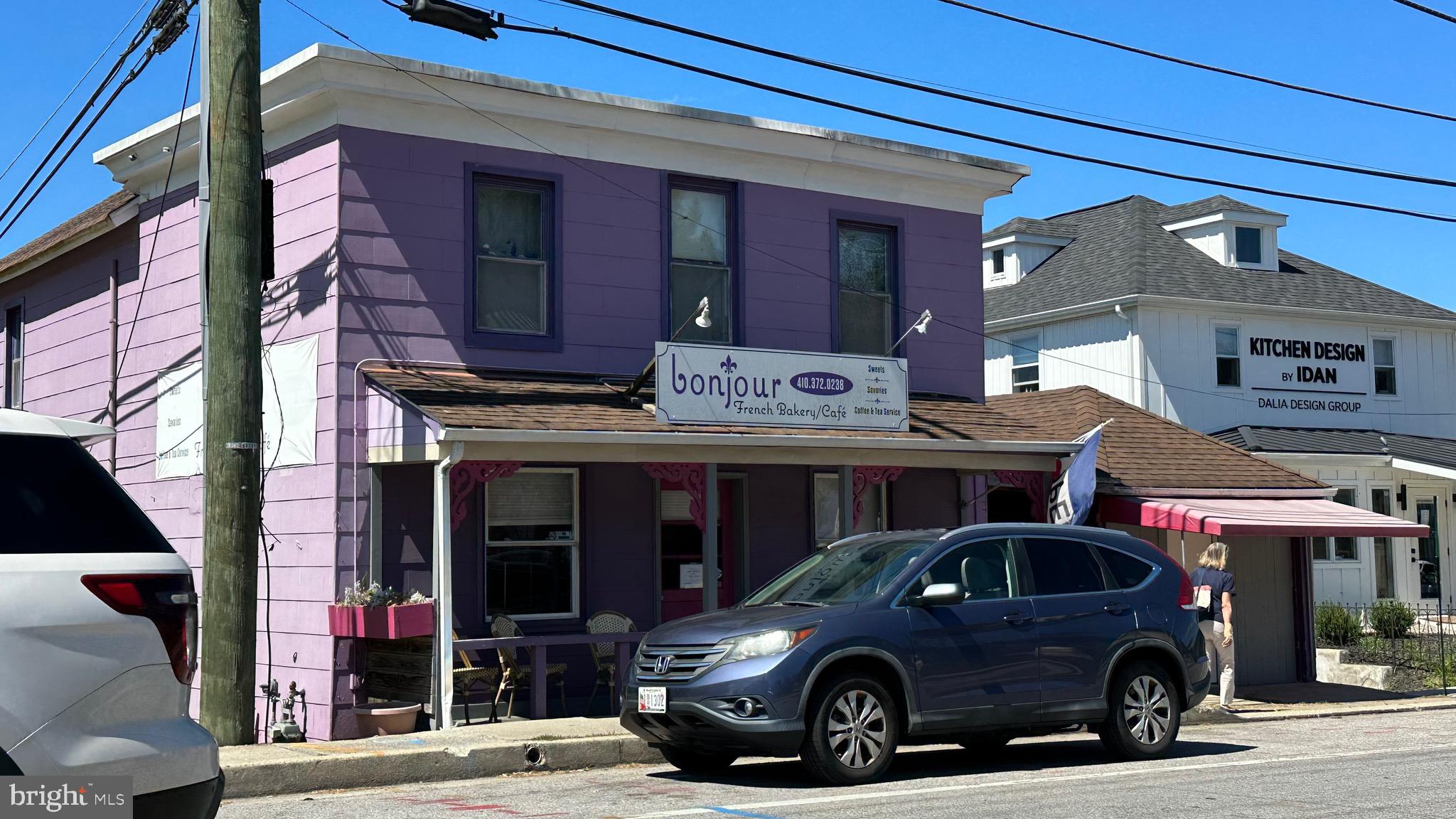 NORTH ROLAND PARK - Residential