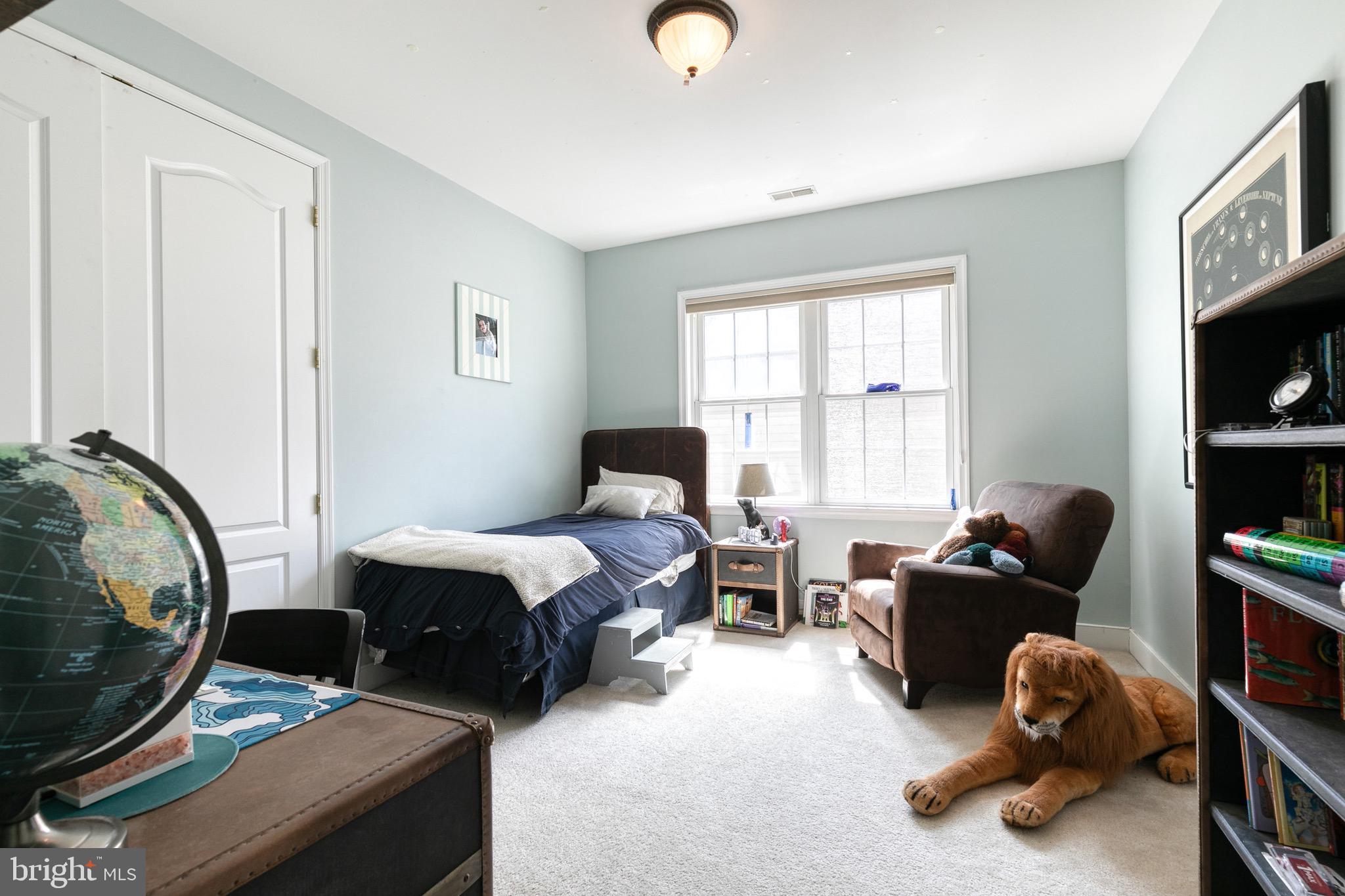 NORTH ROLAND PARK - Residential