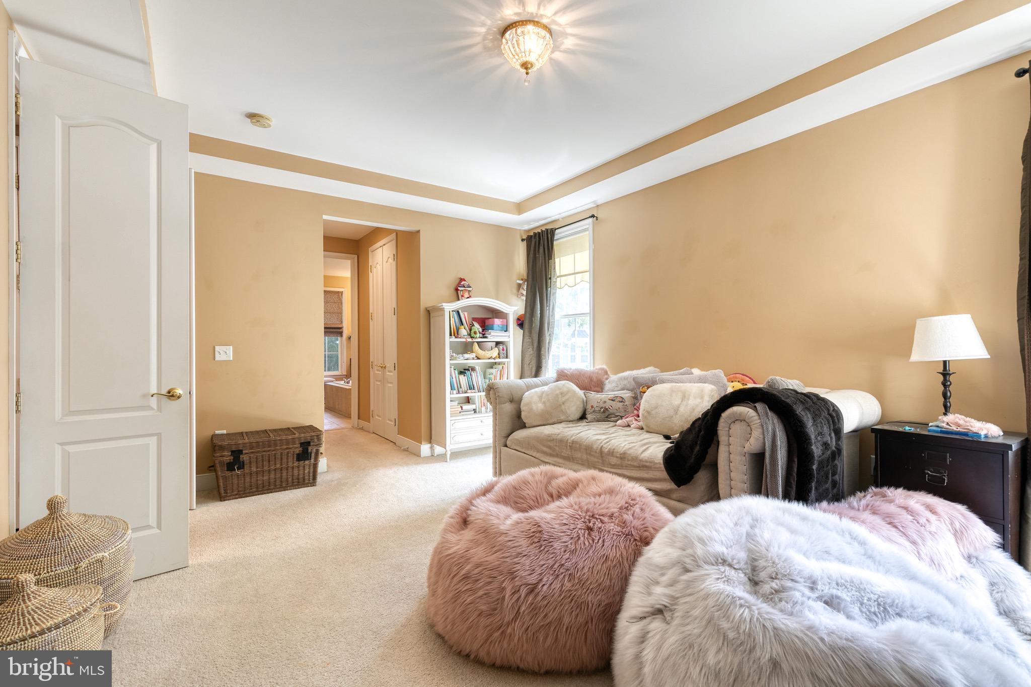 NORTH ROLAND PARK - Residential