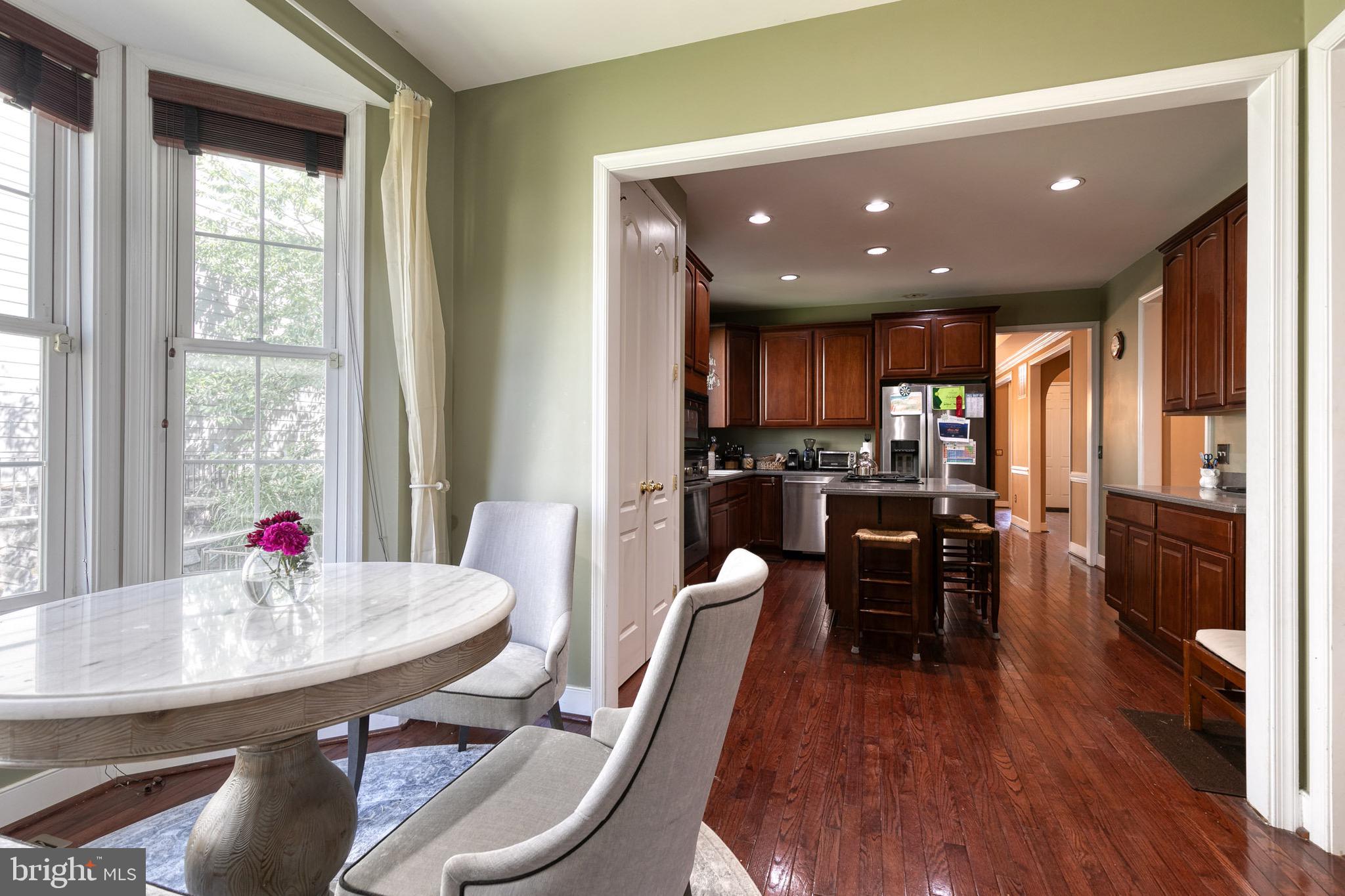 NORTH ROLAND PARK - Residential