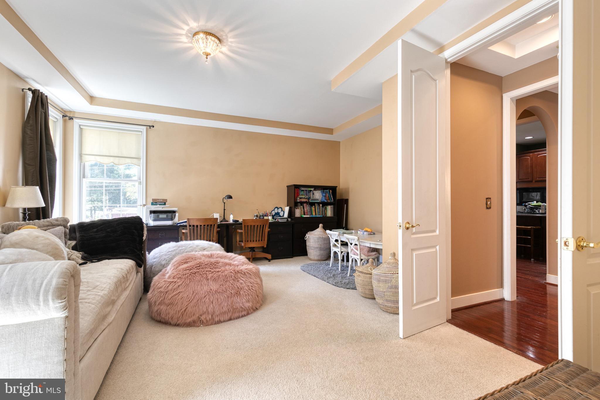 NORTH ROLAND PARK - Residential