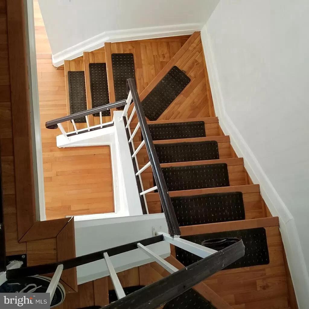 SOUTHGATE WOODS TOWNHOUSES - Residential Lease