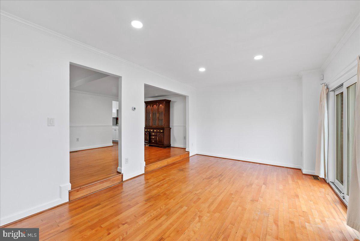 SOUTHGATE WOODS TOWNHOUSES - Residential Lease