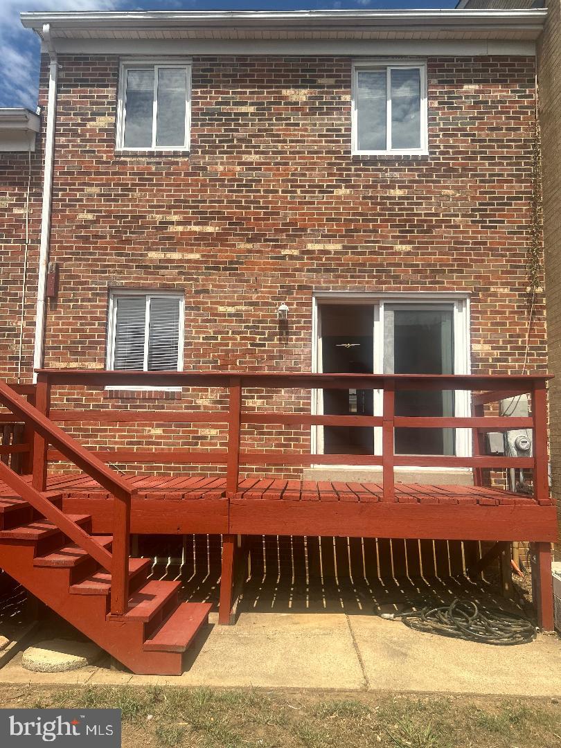 SOUTHGATE WOODS TOWNHOUSES - Residential Lease