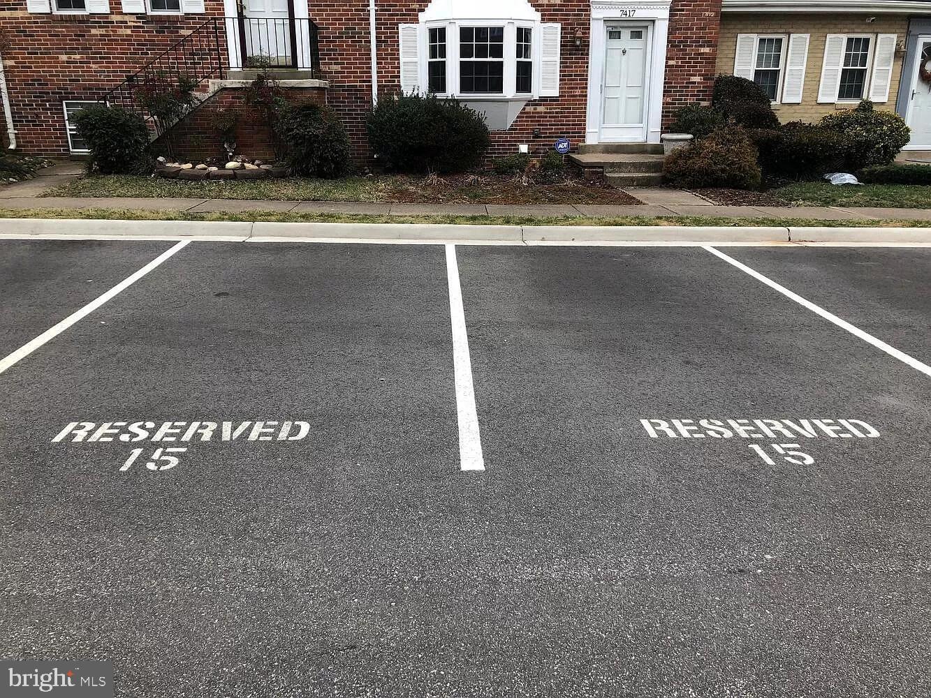 SOUTHGATE WOODS TOWNHOUSES - Residential Lease